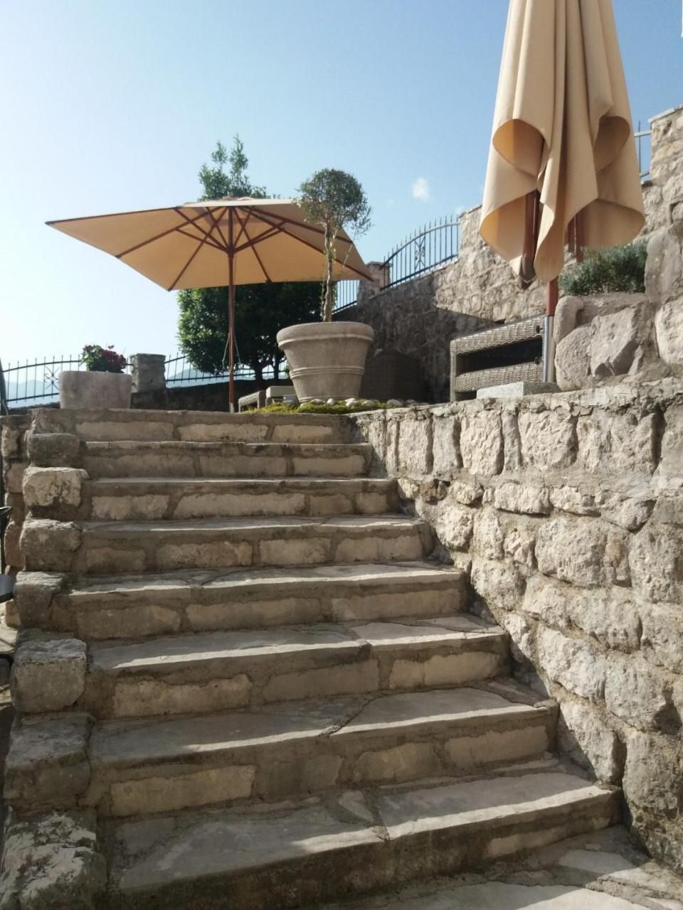 Kamena Palata Apartments Kotor Exteriör bild